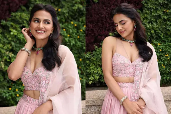 ఫోటోలు : శ్రద్ధా శ్రీనాథ్