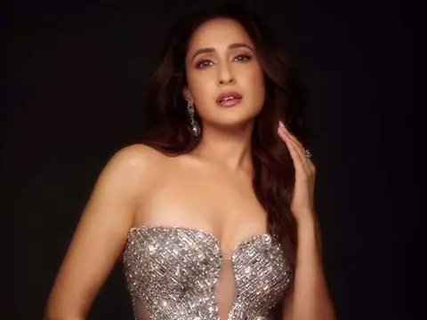 ఫోటోలు : ప్రగ్యా జైస్వాల్