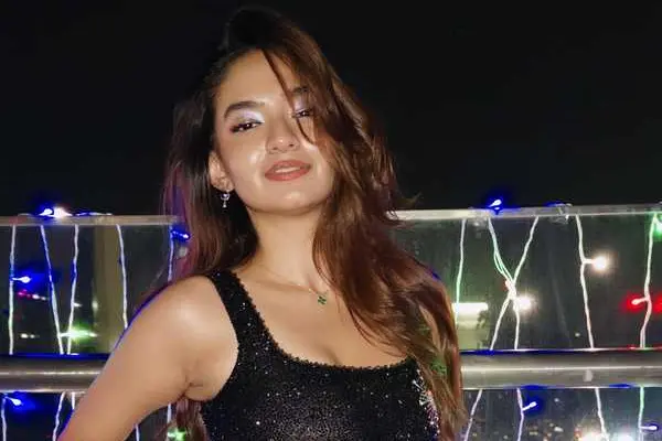 ఫోటోలు : సిజ్లింగ్ అనుష్క సేన్