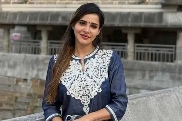 లేటెస్ట్ ఫోటోలు : అషు రెడ్డి