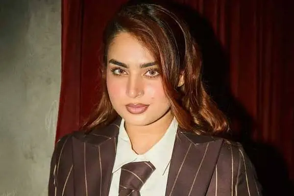 ఫోటోలు : ఆయేషా ఖాన్