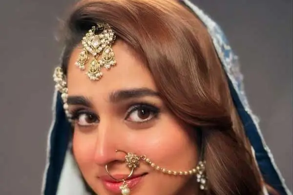 ఫోటోలు : ఆయేషా ఖాన్