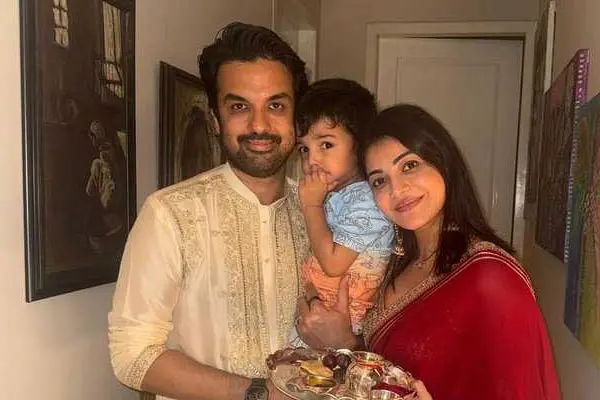 ఫోటోలు: కాజల్ అగర్వాల్ మరియు గౌతమ్ కిచ్లు కర్వా చౌత్