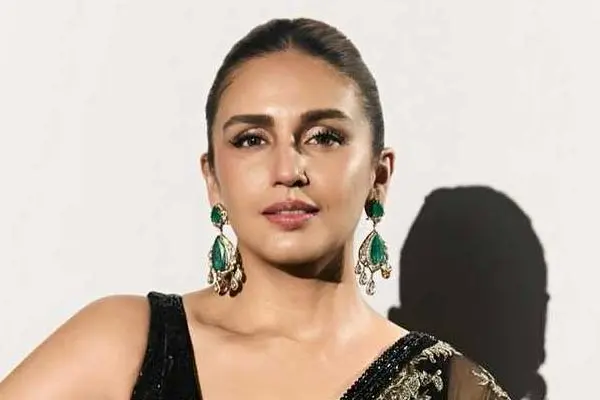 కొత్త ఫోటోలు : హుమా ఖురేషి