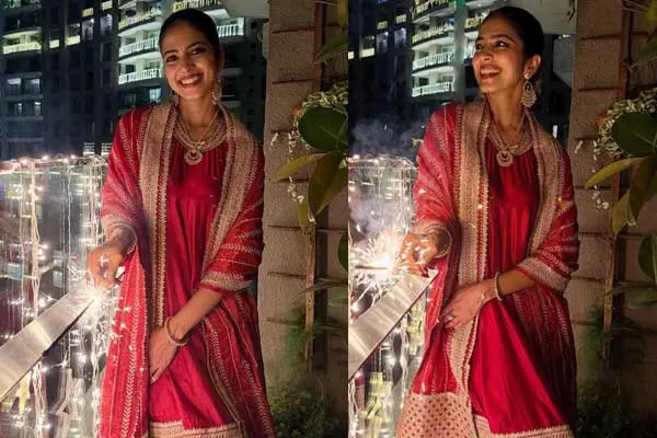 ఫోటోలు : ది రాజా సాబ్ బ్యూటీ మాళవిక మోహనన్