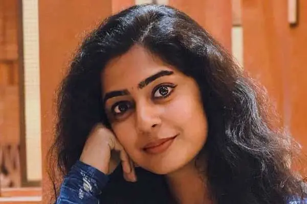 కొత్త ఫోటోలు : మేఘలేఖ