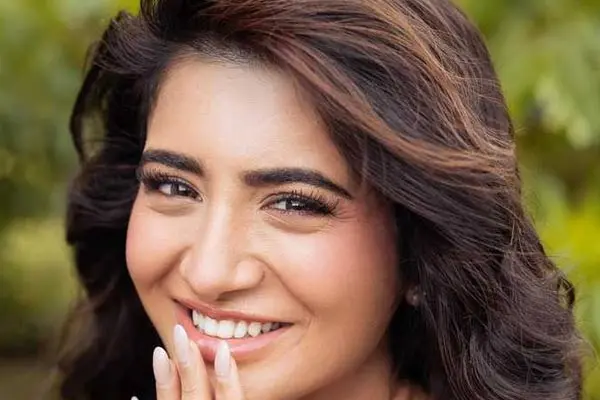 ఫోటోలు : రాశి సింగ్