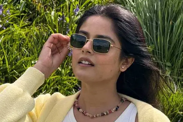 ఫోటోలు: ది రాజా సాబ్ నటి రిద్ధి కుమార్