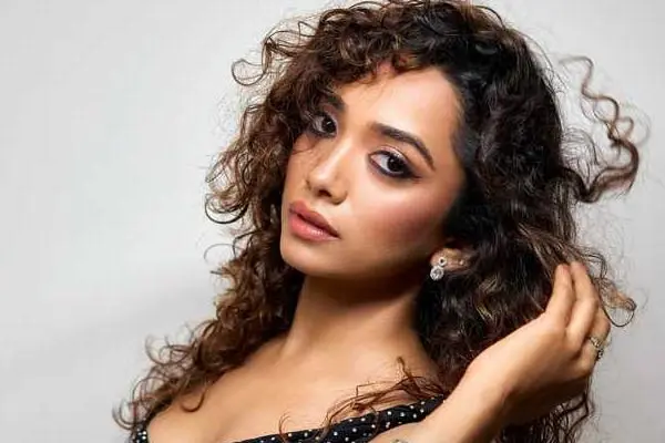 ఫోటోలు: సిజ్లింగ్ సాన్వే మేఘన