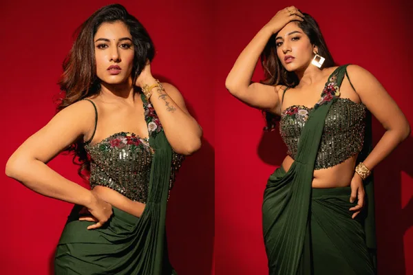 ఫోటోలు : గ్లామరస్ విష్ణుప్రియ