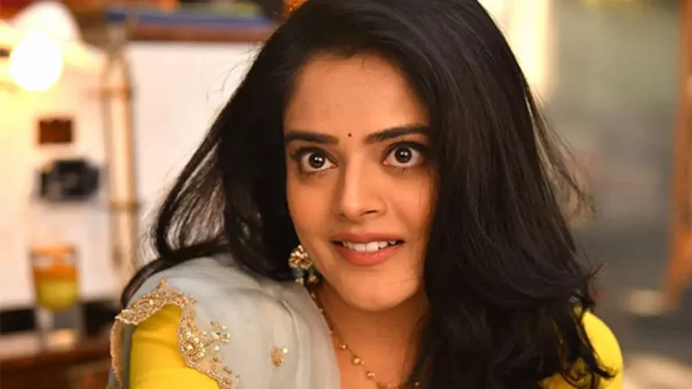 ‘రాజాసాబ్’ ప్రాంక్ అనుకున్నా – రిద్ధి కుమార్