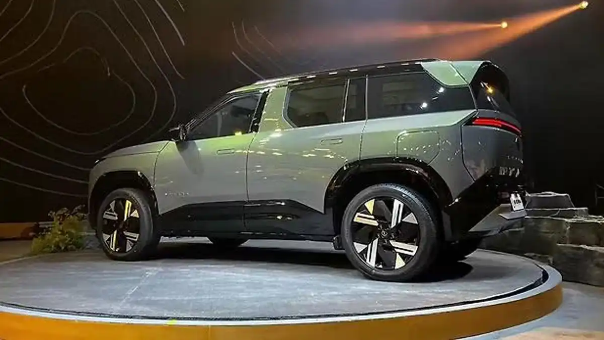 టాటా సియెర్రా 2025 లాంచ్: రూ. 11.49 లక్షలకే లగ్జరీ SUV - క్రెటా, సెల్టోస్లకు గట్టి పోటీ! 2 Tata-Sierra