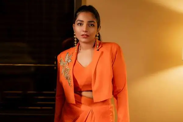 కొత్త ఫోటోలు : రజిషా విజయన్