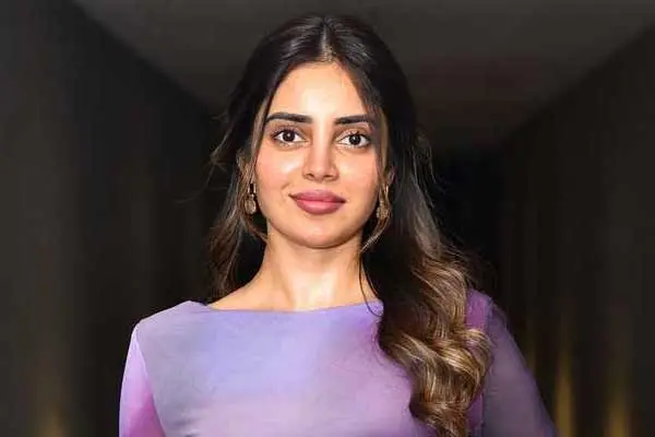 ఫోటోలు : కుషిత కల్లపు