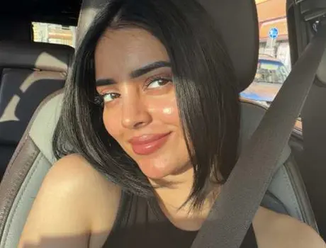 కొత్త ఫోటోలు : కుషిత కల్లపు