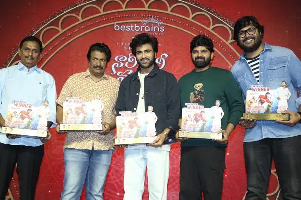 ఫోటోలు : నారీ నారి నడుమ మురారి మూవీ సక్సెస్ మీట్