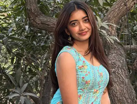 ఫోటోలు : పతంగ్ నటి ప్రీతి పగడాల