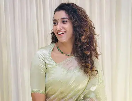 ఫోటోలు : ప్రియా భవానీశంకర్