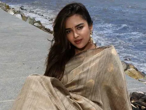 ఫోటోలు : పూజిత పొన్నాడ