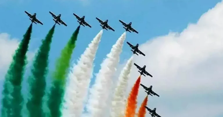Republic Day Air Show 2026: పైలట్ల సేఫ్టీ కోసం క్రేజీ ప్లాన్.. పక్షులకు 1,275 కిలోల ‘చికెన్’ విందు!