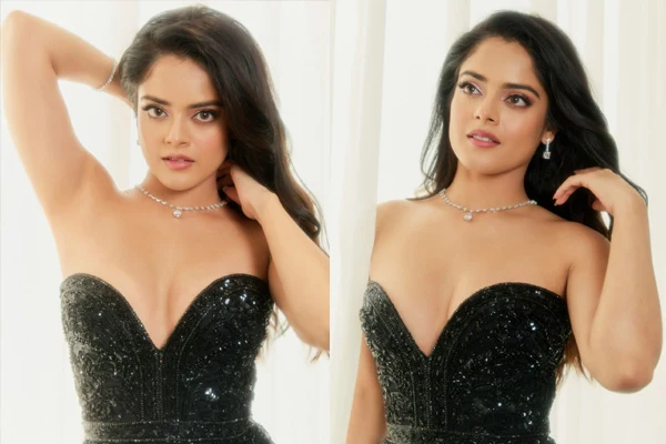 ఫోటోలు : ది రాజా సాబ్ నటి రిద్ధి కుమార్