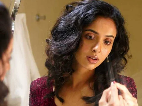 ఫోటోలు : సిజ్లింగ్ రియా సుమన్