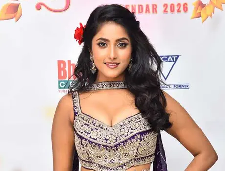 కొత్త ఫోటోలు : ఉల్కా గుప్తా