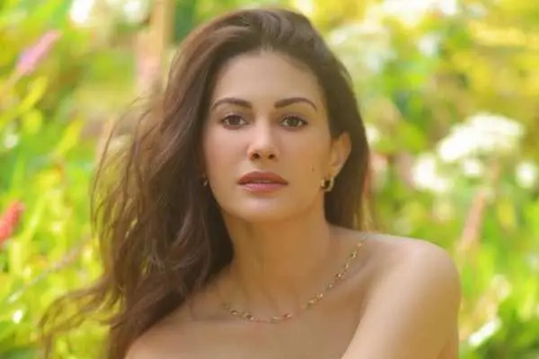 ఫోటోలు : గ్లామరస్ అమైరా దస్తూర్