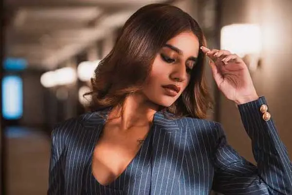 ఫోటోలు: ప్రియా ప్రకాష్ వారియర్