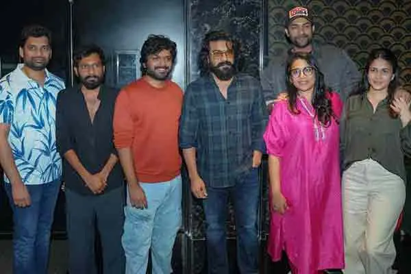 ఫోటోలు : ‘మన శంకర వరప్రసాద్ గారు’ చిత్రాన్ని వీక్షించిన రామ్ చరణ్, వరుణ్ తేజ్