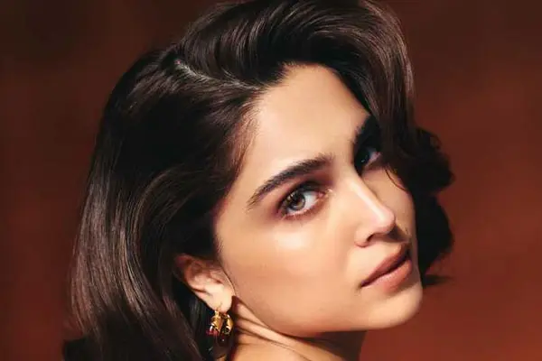 ఫోటోలు: శర్వరి