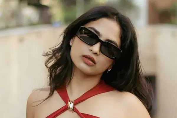 కొత్త ఫోటోలు : అలేఖ్య హారిక