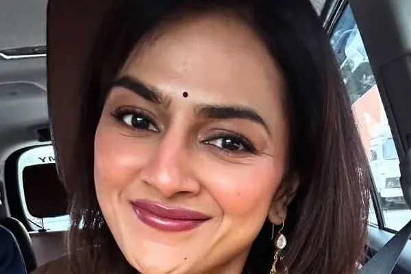 కొత్త ఫోటోలు : శ్రద్ధా శ్రీనాథ్