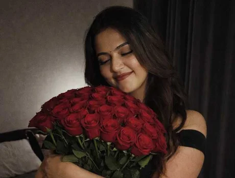 కొత్త ఫోటోలు : అపర్ణ దాస్