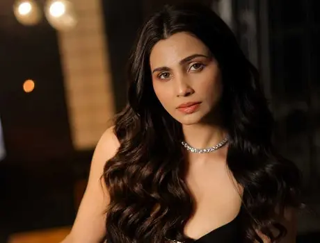 కొత్త ఫోటోలు : డైసీ షా