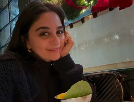 ఫోటోలు : ఫౌజీ నటి ఇమాన్వి స్నేహితులతో సరదాగా గడిపిన సమయం