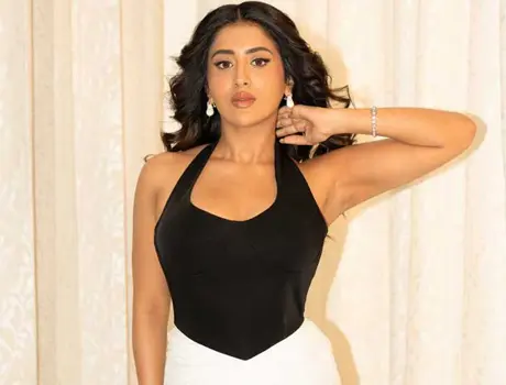 కొత్త ఫోటోలు : రాశి సింగ్