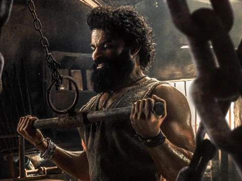 సినిమా స్టిల్స్ : SYG – సంబరాల ఏటి గట్టు (సాయి ధరమ్ తేజ్)