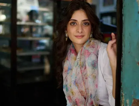 ఫోటోలు : నటి తాన్య మానిక్తలాను చంపండి