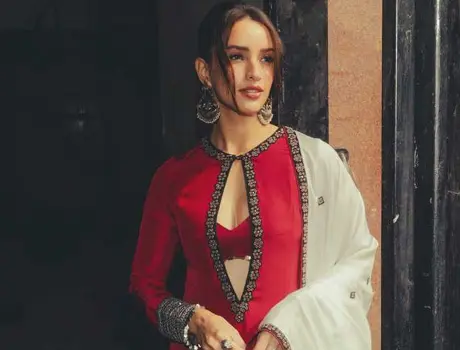 కొత్త ఫోటోలు : ట్రిప్టి డిమ్రి