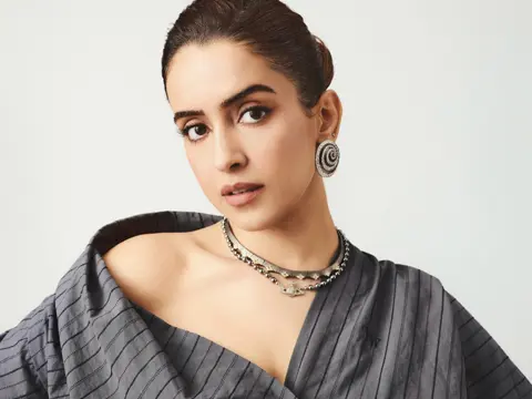 ఫోటోలు : సాన్య మల్హోత్రా