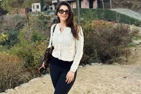 కొత్త ఫోటోలు : మెహ్రీన్ పిర్జాదా