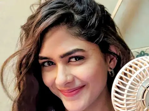 ఫోటోలు : దో దీవానే సెహెర్ మే నుండి మృణాల్ ఠాకూర్