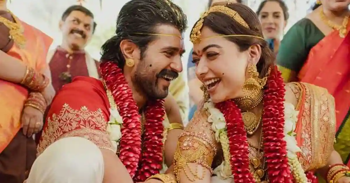 విజయ్, రష్మిక పెళ్లి.. దేశవ్యాప్తంగా తమ పెళ్లికి జంట ఇచ్చిన బ్యూటిఫుల్ గిఫ్ట్ ఏంటో తెలుసా! 1 Vijay-Deverakonda-and-Rashm