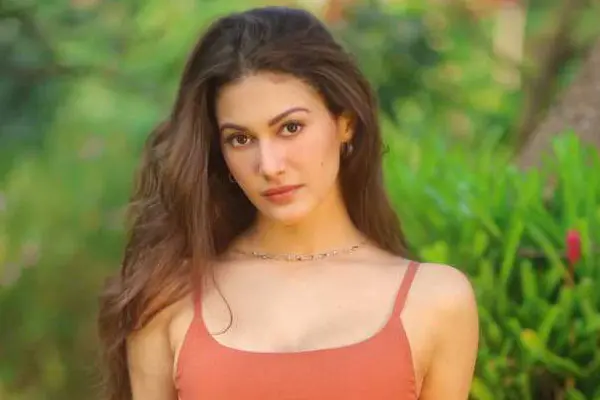 ఫోటోలు : అమైరా దస్తూర్