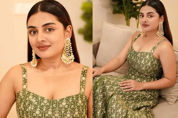 కొత్త ఫోటోలు : ఎస్తేర్ అనిల్