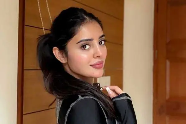 ఫోటోలు : కుషిత కల్లపు