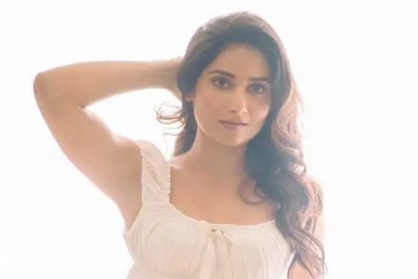 ఫోటోలు: రవిషింగ్ ప్రిషా సింగ్