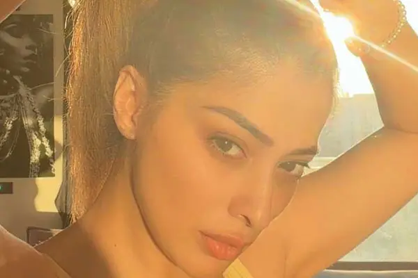 కొత్త ఫోటోలు : రాయ్ లక్ష్మి