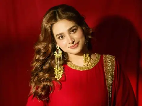 ఫోటోలు : అయేషా ఖాన్